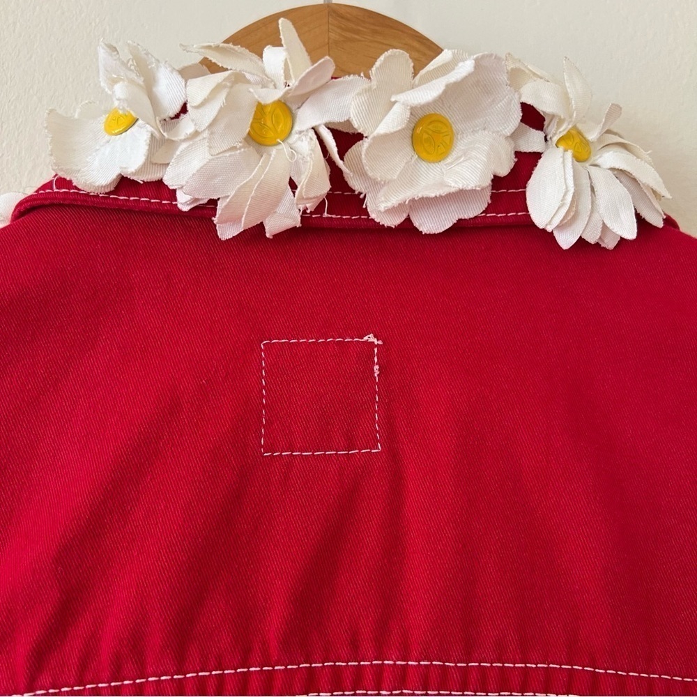 Vintage MOSCHINO "Love Me, Love Me Not" Daisy Collar Denim Jacket - Picture 12 of 14